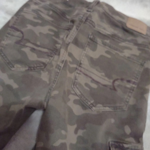 Camo Skinny pants from AE - Picture 2 of 3